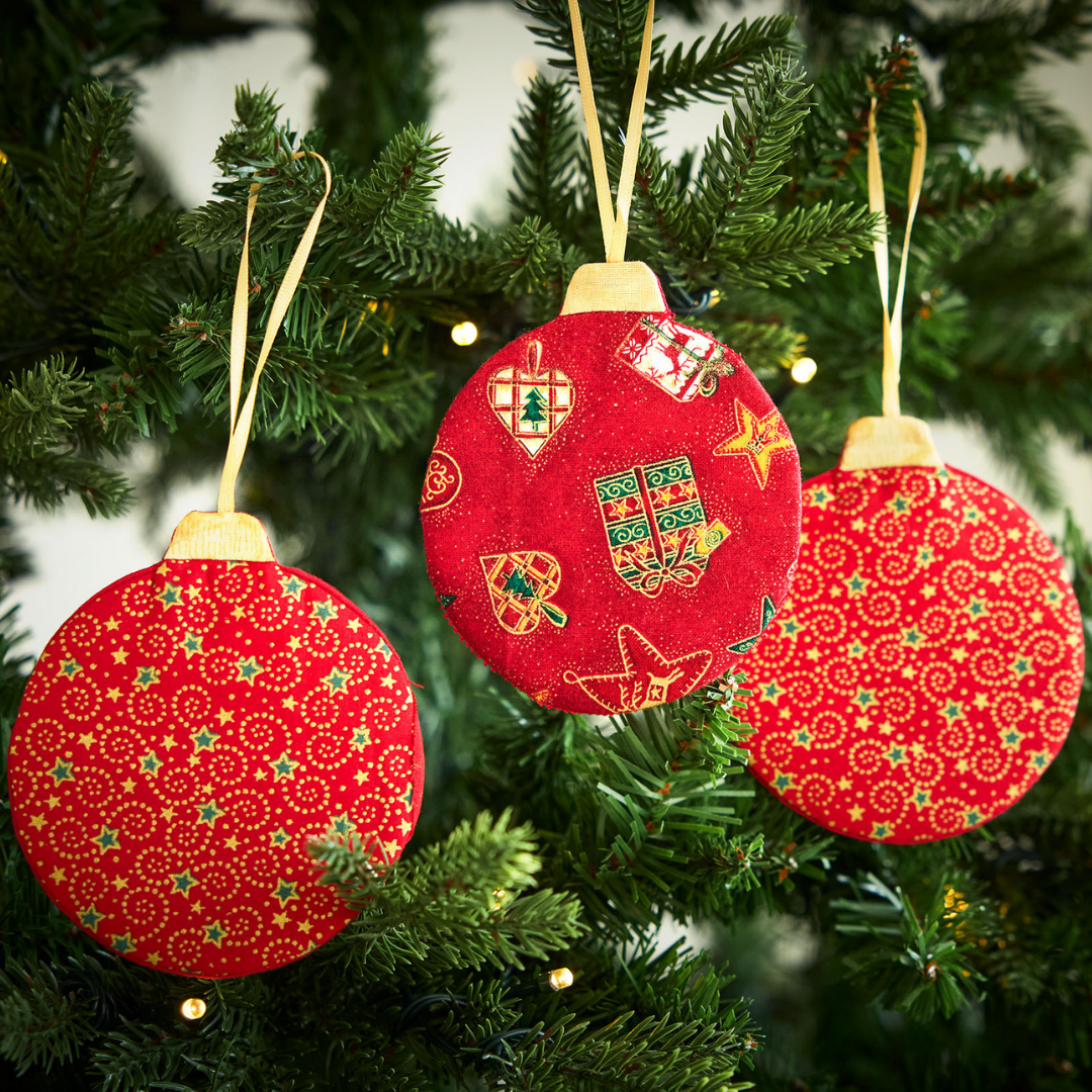 Easy In The Hoop - Festive Decorations