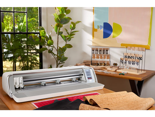 Craft faster with SINGER® MOMENTO™.